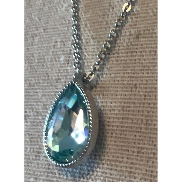 Charming Charlie Blue Crystal Pendant Necklace -- 18" - Picture 5 of 7